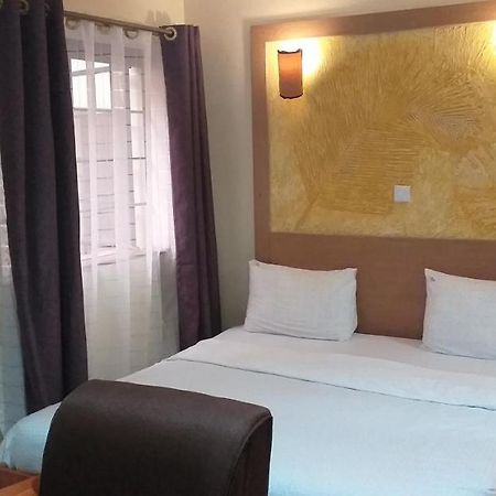 Minimalistic Studio Apartments Nairobi Esterno foto